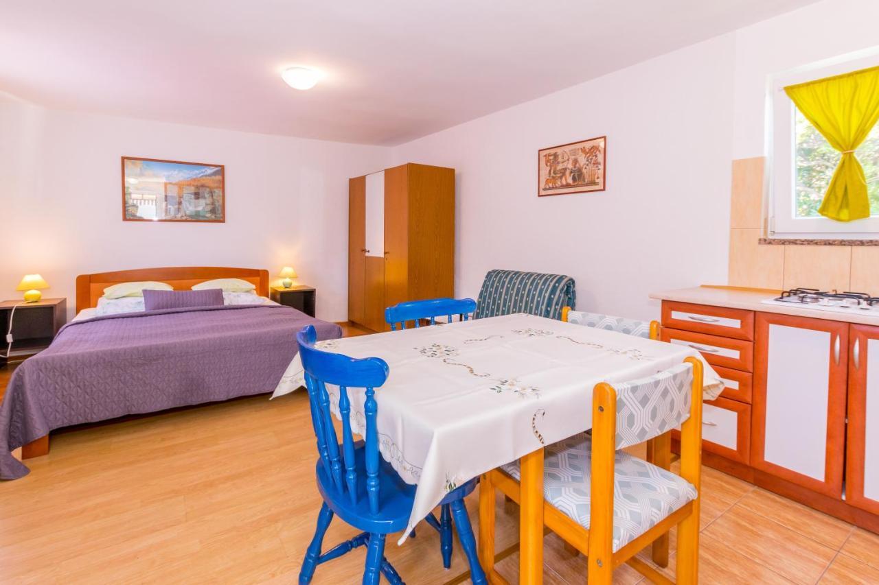 פרמנטורה Cozy Apartments Emina Near The Sea מראה חיצוני תמונה